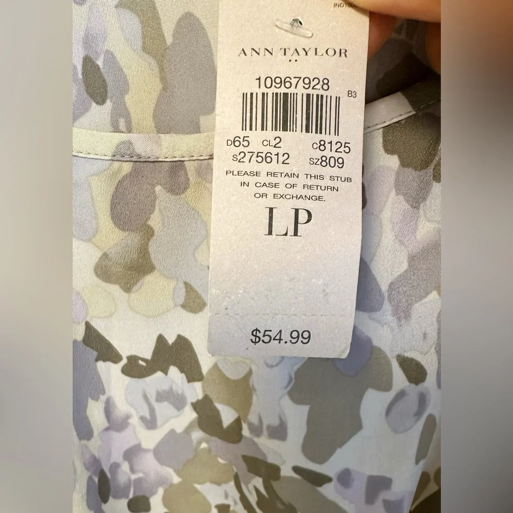 New Ann Taylor Blouse - Picture 6 of 11